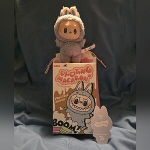 THE MONSTERS: Exciting Macaron Vinyl Face Pendant- Sea Salt Coconut- Confirmed